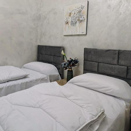 Appartamento Appena Ristrutturato Bologna Centro Storico Luaran gambar