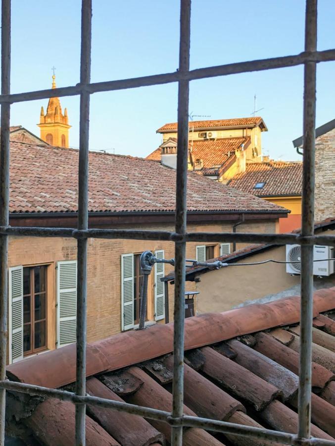 Appartamento Appena Ristrutturato Bologna Centro Storico Luaran gambar